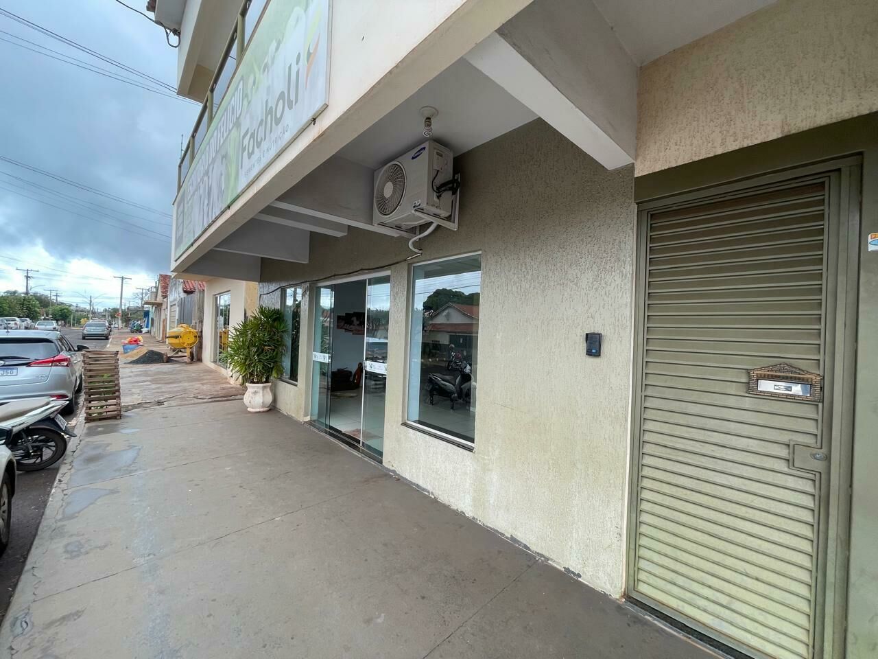 Imagem do VENDA - CASA NO CENTRO , AVENIDA PRINCIPAL ( ILDEFONSO CARNEIRO )